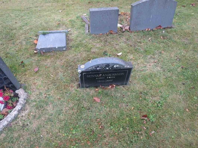 Grave number: 1 1   5:7