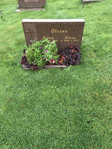 Grave number: B 01   108