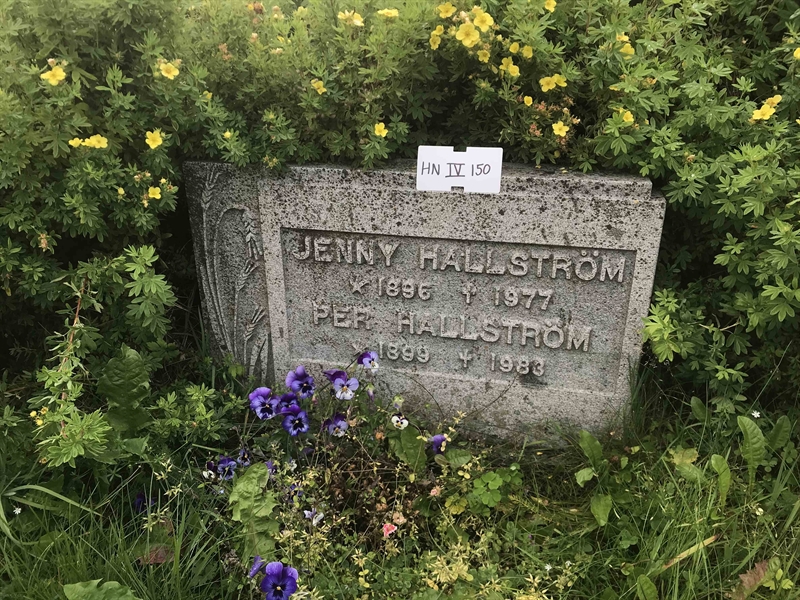 Grave number: HN IV   150