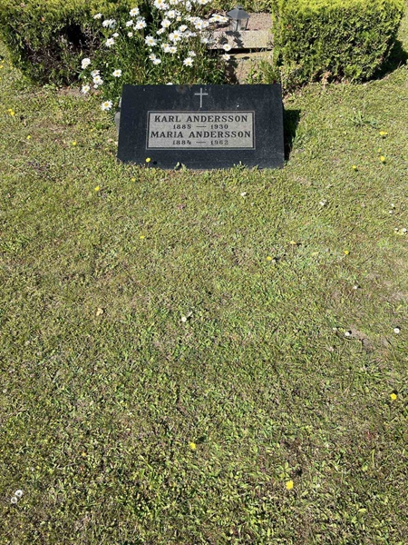 Grave number: EK E 1    75