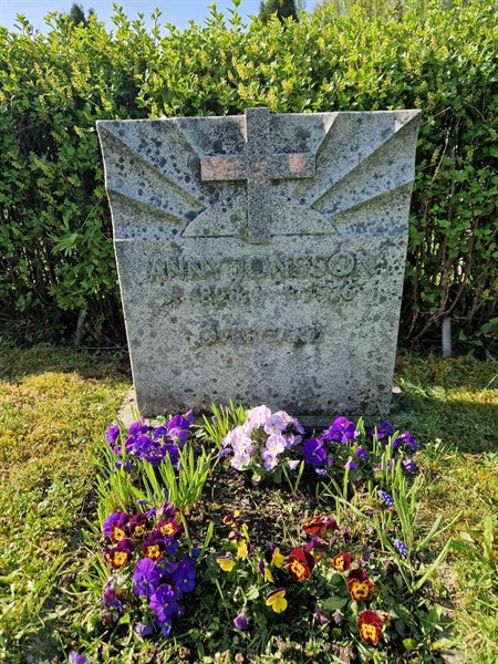 Grave number: 501 24 4850