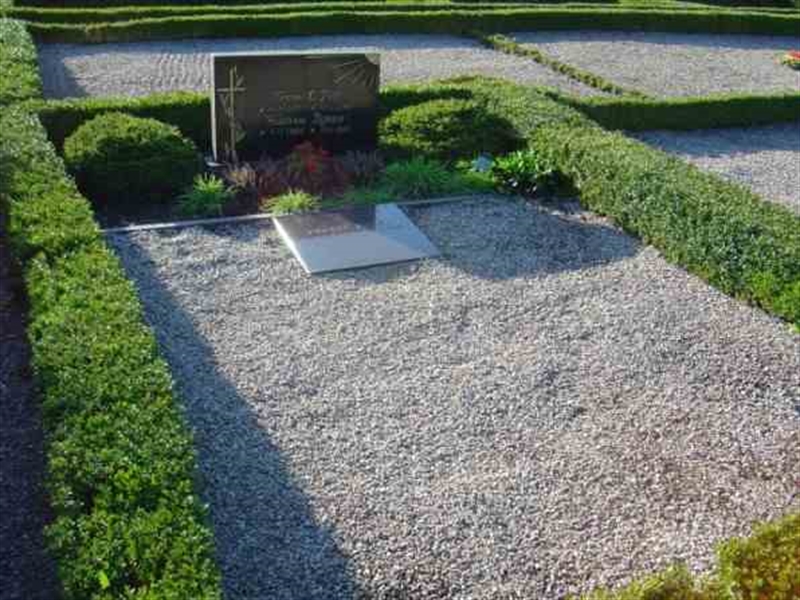 Grave number: Bo E    88-89