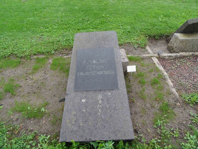 Grave number: VK A     7