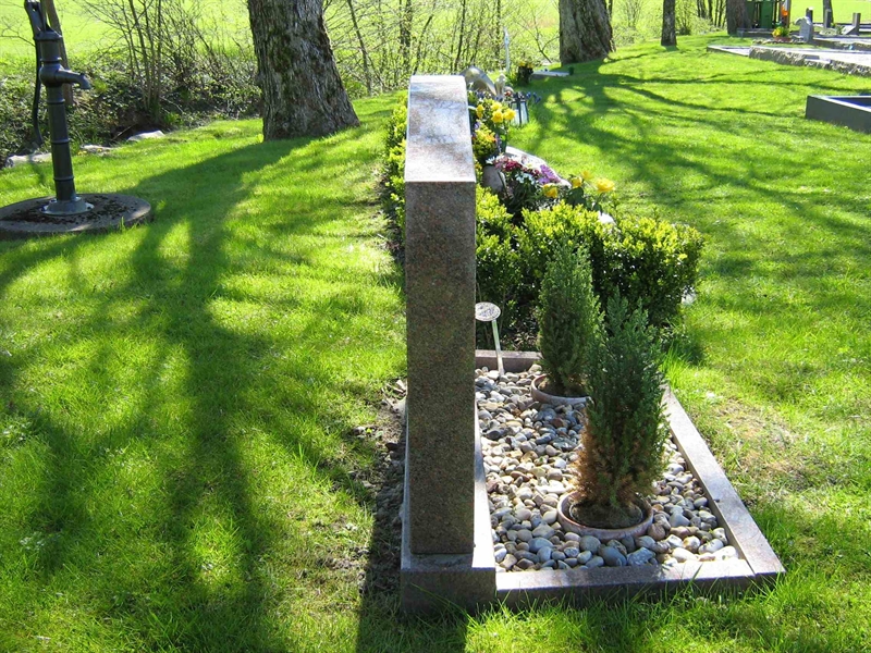 Grave number: LK 1  25401