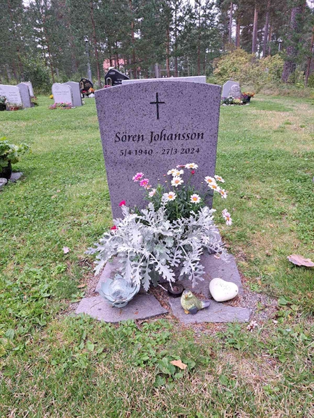 Grave number: 2 Q  2764