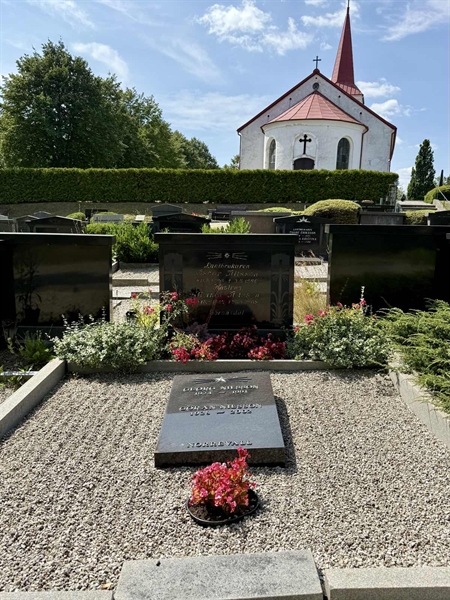 Grave number: SP A   935, 936