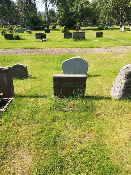 Hautatunnus: NK 03    13