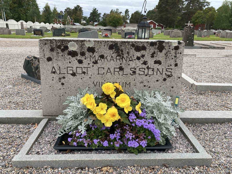 Grave number: 2 07   194