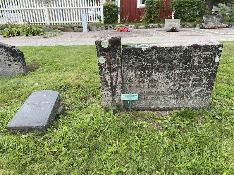 Grave number: 2 08 446