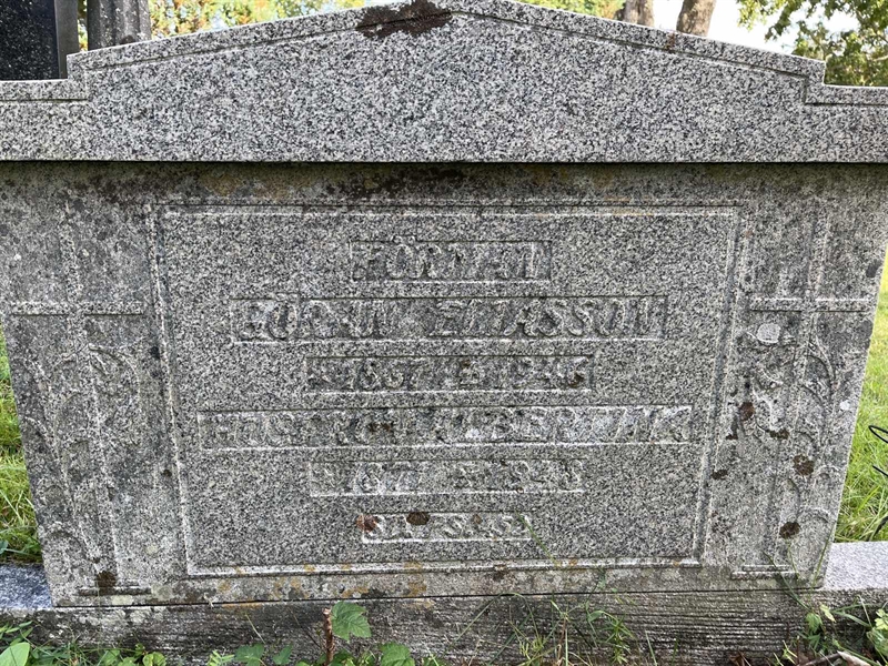 Grave number: Lax gaml   387+388
