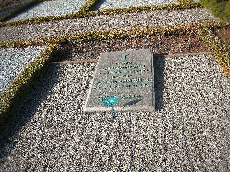 Grave number: NK F 131-132