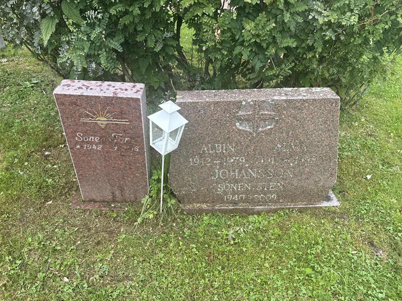 Grave number: 002 2   550