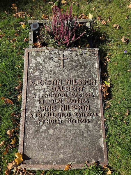 Grave number: T A B   510