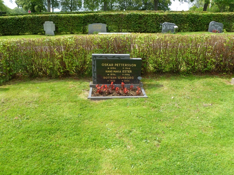 Grave number: ROG G   34, 35