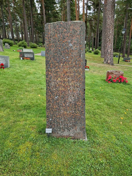 Grave number: 1 GL11    35