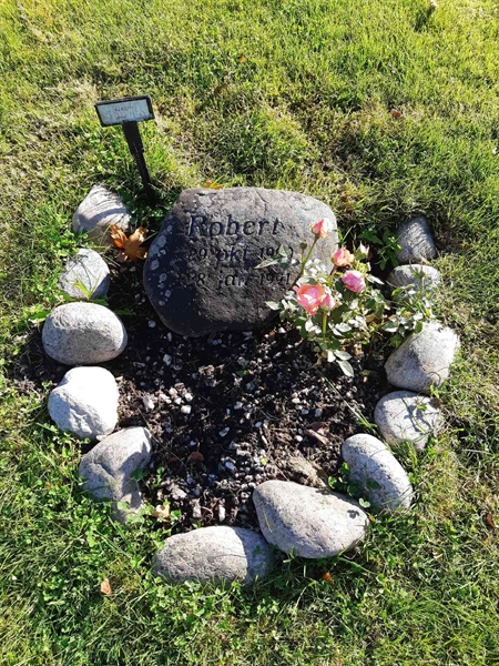 Hautatunnus: Fr 8   277