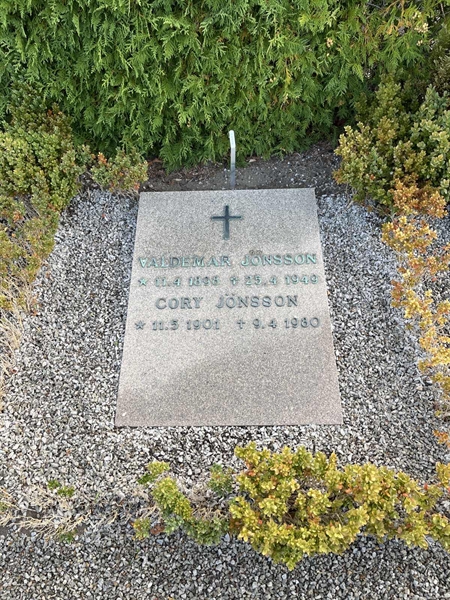 Grave number: NK Urn o     3