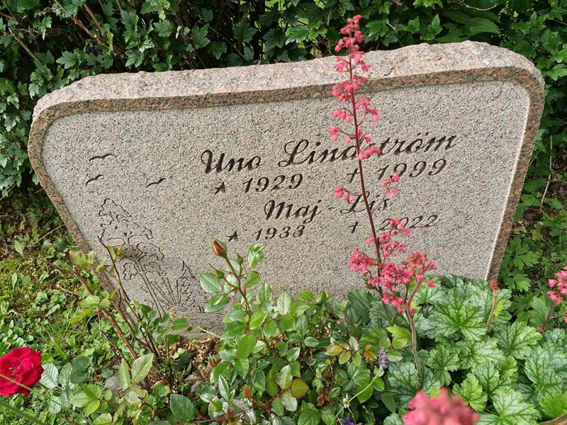 Grave number: AK E  7896-7897