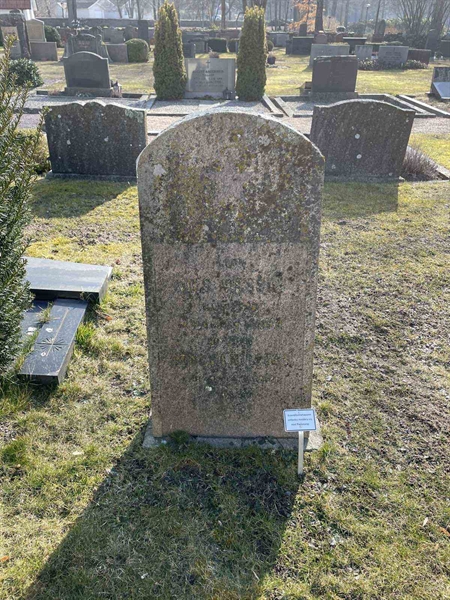 Grave number: VV E    20B