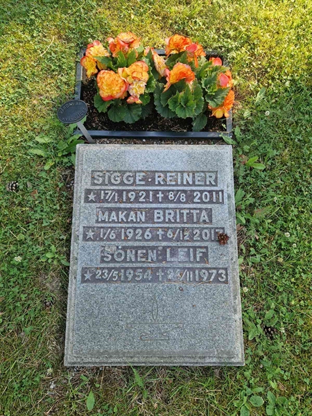 Grave number: 1 KV.1 1    12