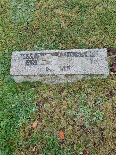 Grave number: F 02   357