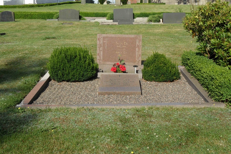 Grave number: ÖK 4    60