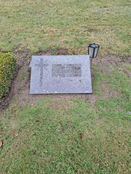Grave number: MK MK 4 212c