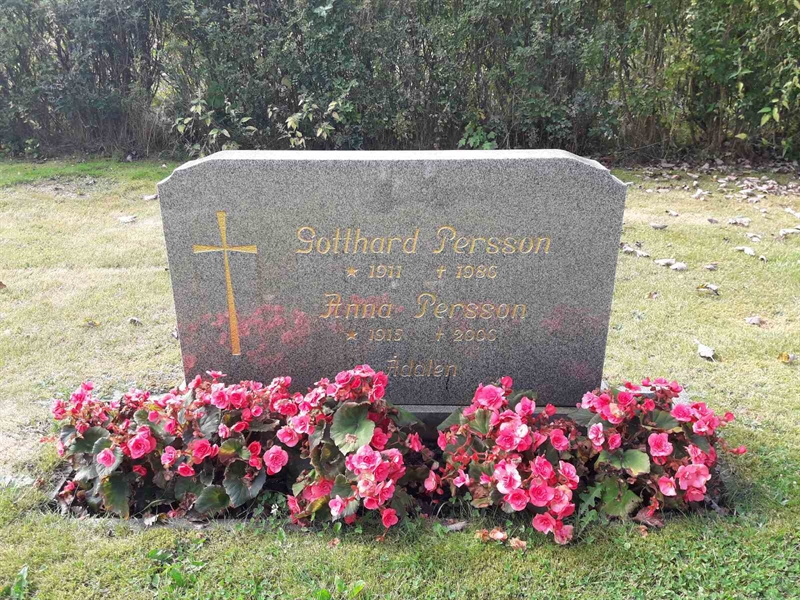 Grave number: TÖ 1    25
