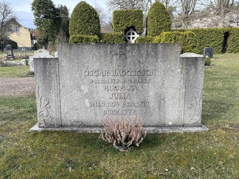Grave number: LI 52