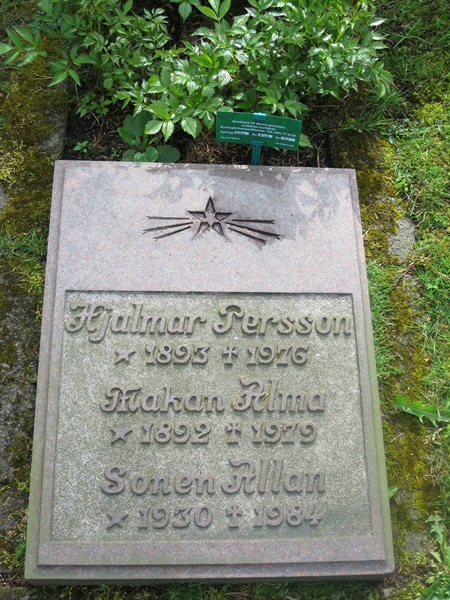 Grave number: HÖB N.UR    57