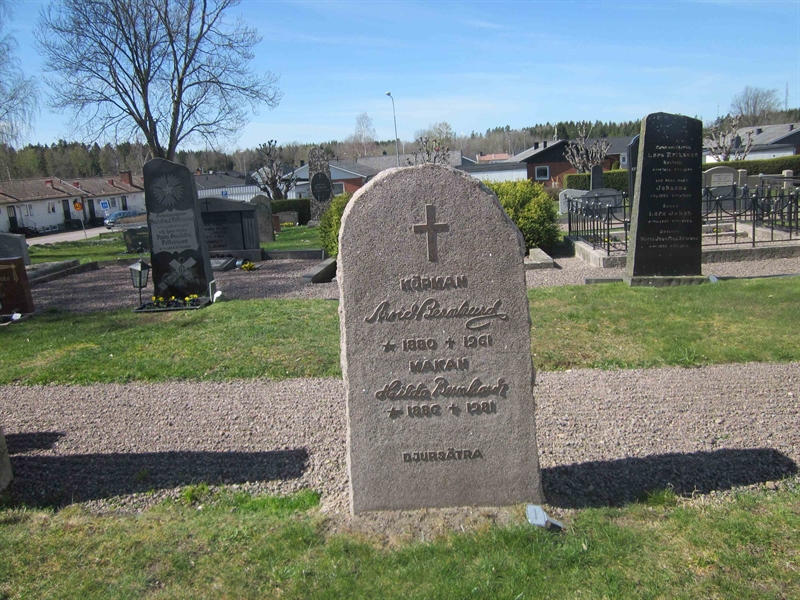 Grave number: 04 B   13, 14