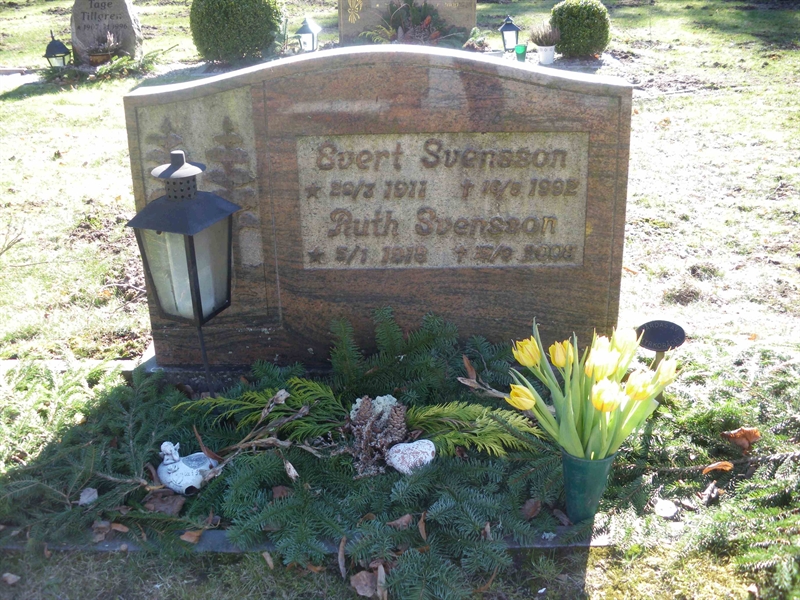 Grave number: SB 39    21, 22