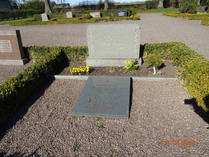 Grave number: NK 4 DD    10, 11
