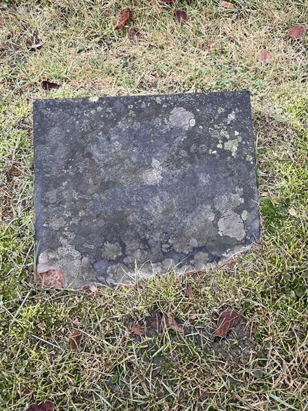 Grave number: R 3    75-E