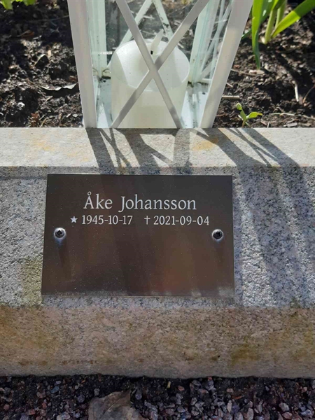 Grave number: A Ask Blå     8