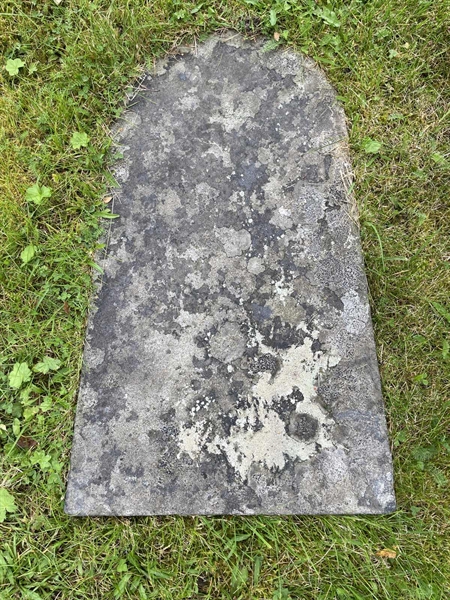 Grave number: MV II     3