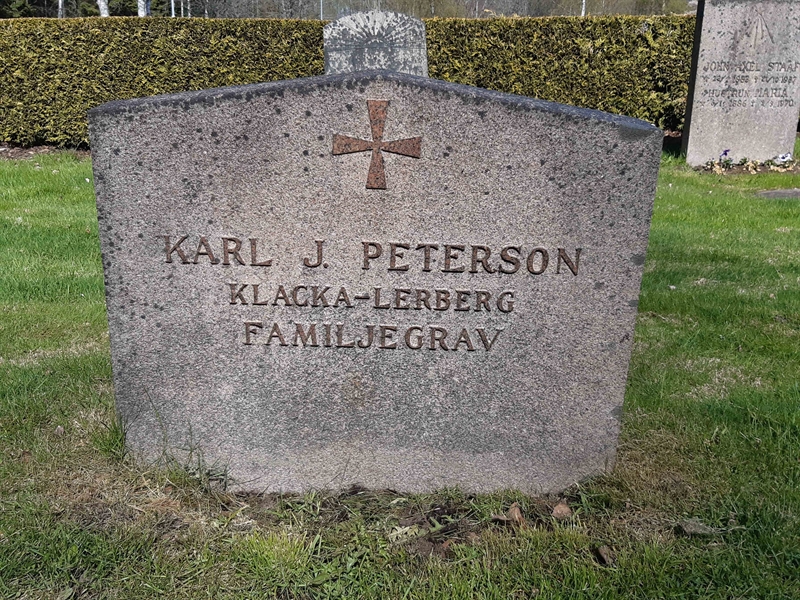 Grave number: KA 01    41