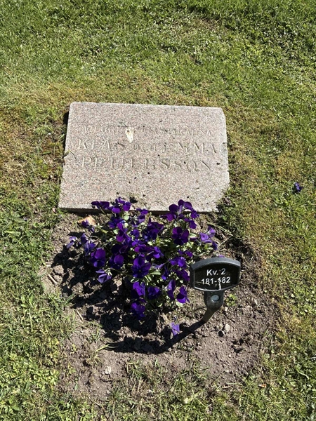 Grave number: 33 2   181-182