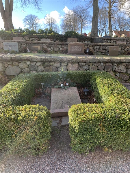 Grave number: SÖ F    14, 15