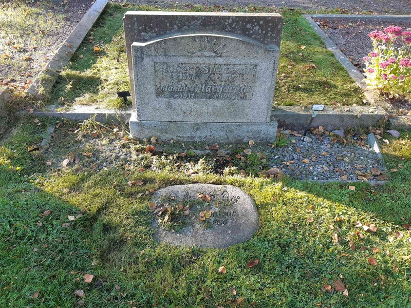 Grave number: Fr 7   927-928
