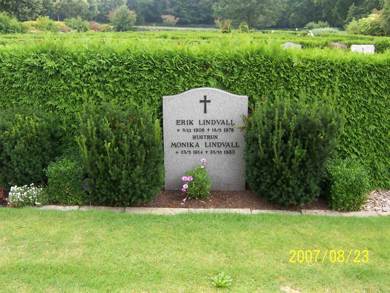 Grave number: 1 3 5B    51, 52