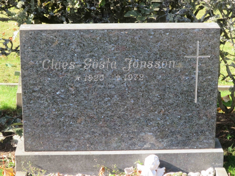 Grave number: HK J   107, 108