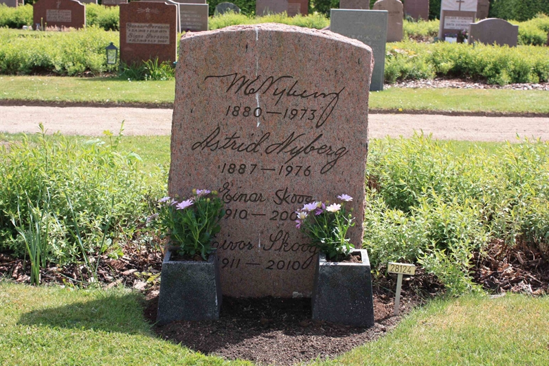 Grave number: Ö 28   201, 202