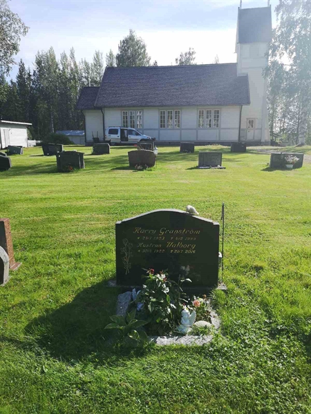 Gravnummer: POK 01    24-25