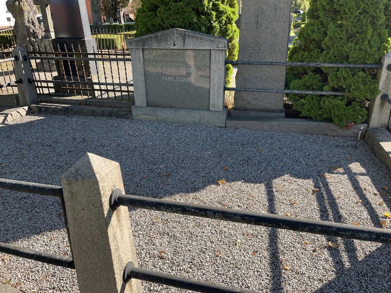 Grave number: VK II    51