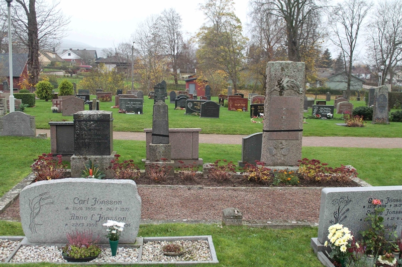 Grave number: ÖKK 6    27, 28, 29, 30