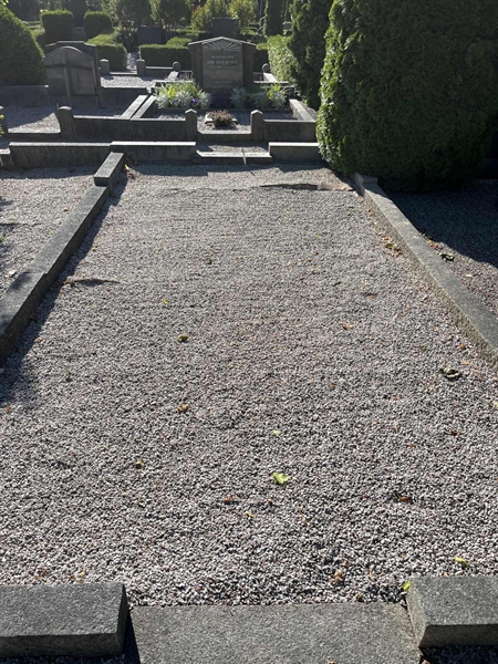Grave number: NK III     5