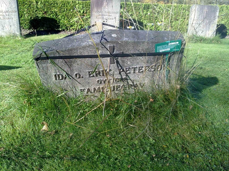 Grave number: KA 01    45