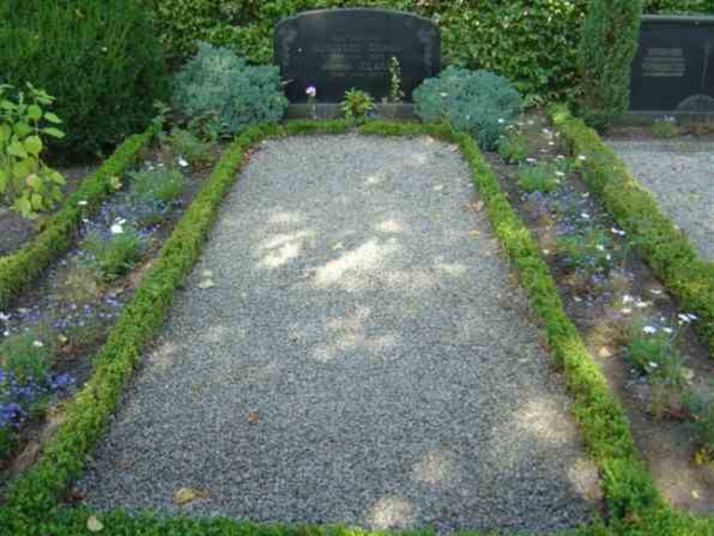 Grave number: FLÄ C     4a,    4b,    4c,    4d
