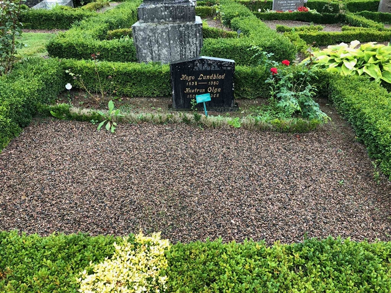 Grave number: Kå 36    23, 24